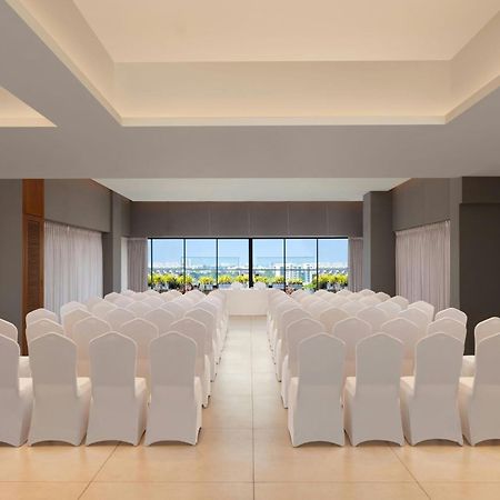 Fairfield By Marriott Vadodara Bagian luar foto