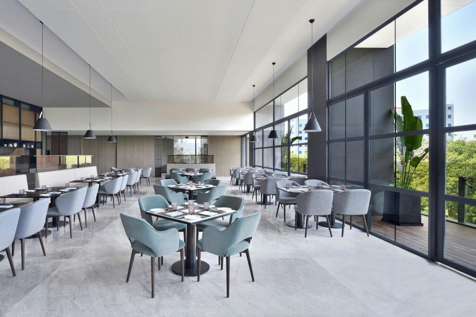 Fairfield By Marriott Vadodara Bagian luar foto