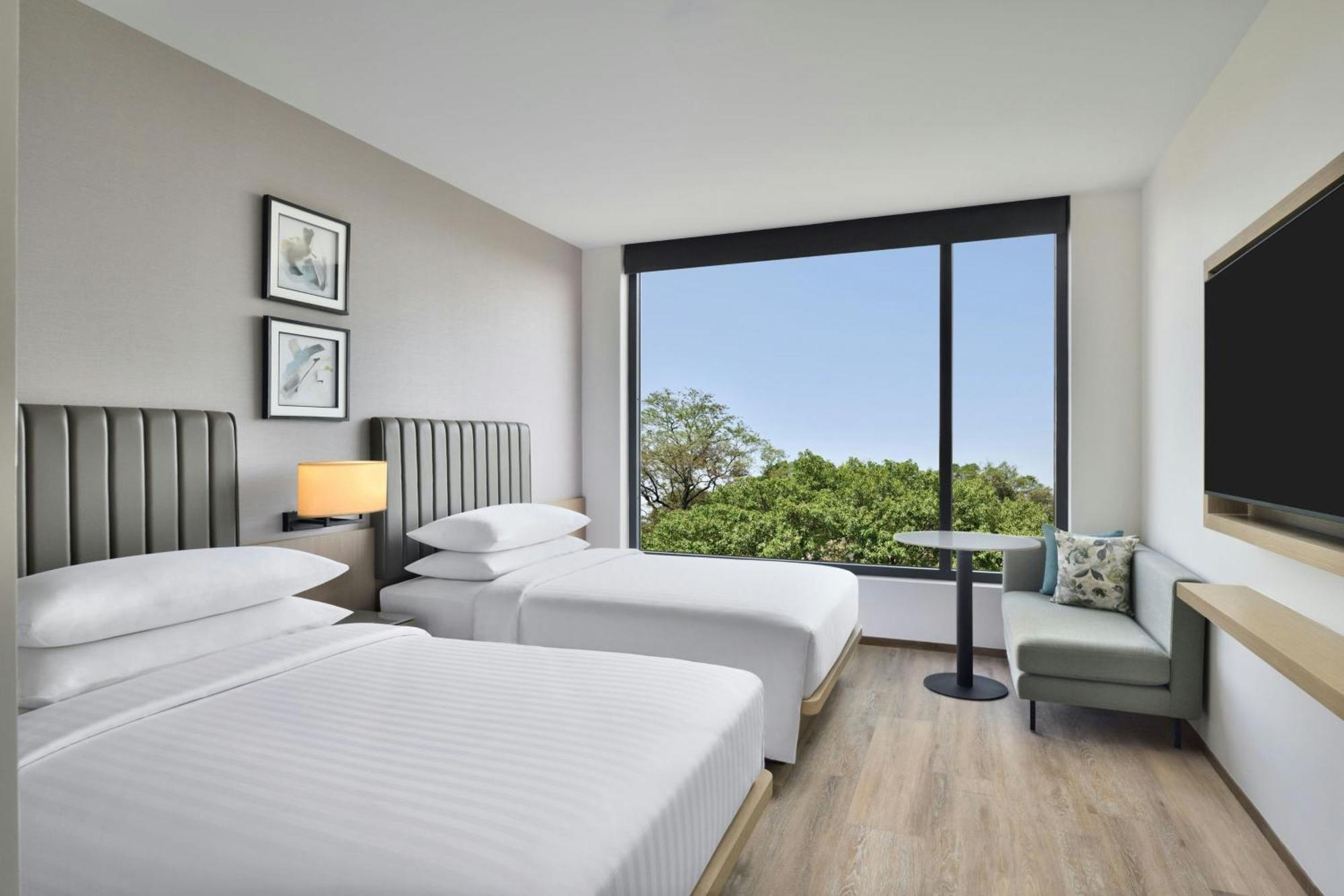 Fairfield By Marriott Vadodara Bagian luar foto